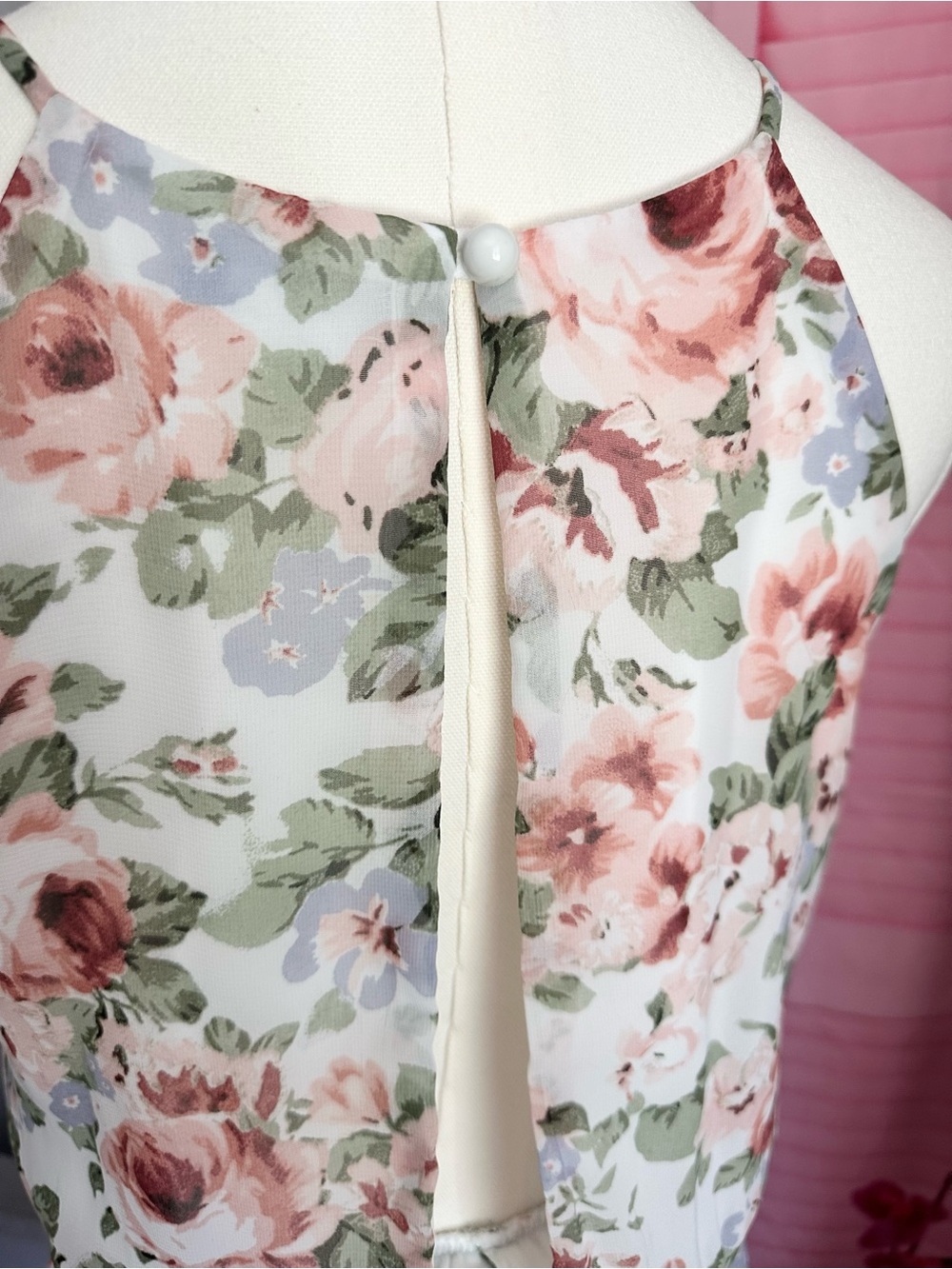 Guess Floral Chiffon Halter Dress - Picture 5 of 7